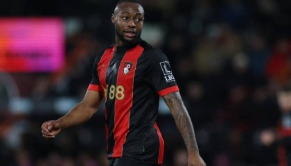 英媒：曼联4000万欧报价伯恩茅斯前锋塞梅诺 面临切尔西等队竞争