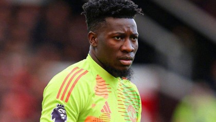 曼联4000场里程碑夜，奥纳纳遭弃用，巴因迪尔临危受命