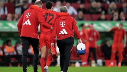 拜仁德甲胜利却付出惨痛代价 四大主力缺阵欧冠面临挑战